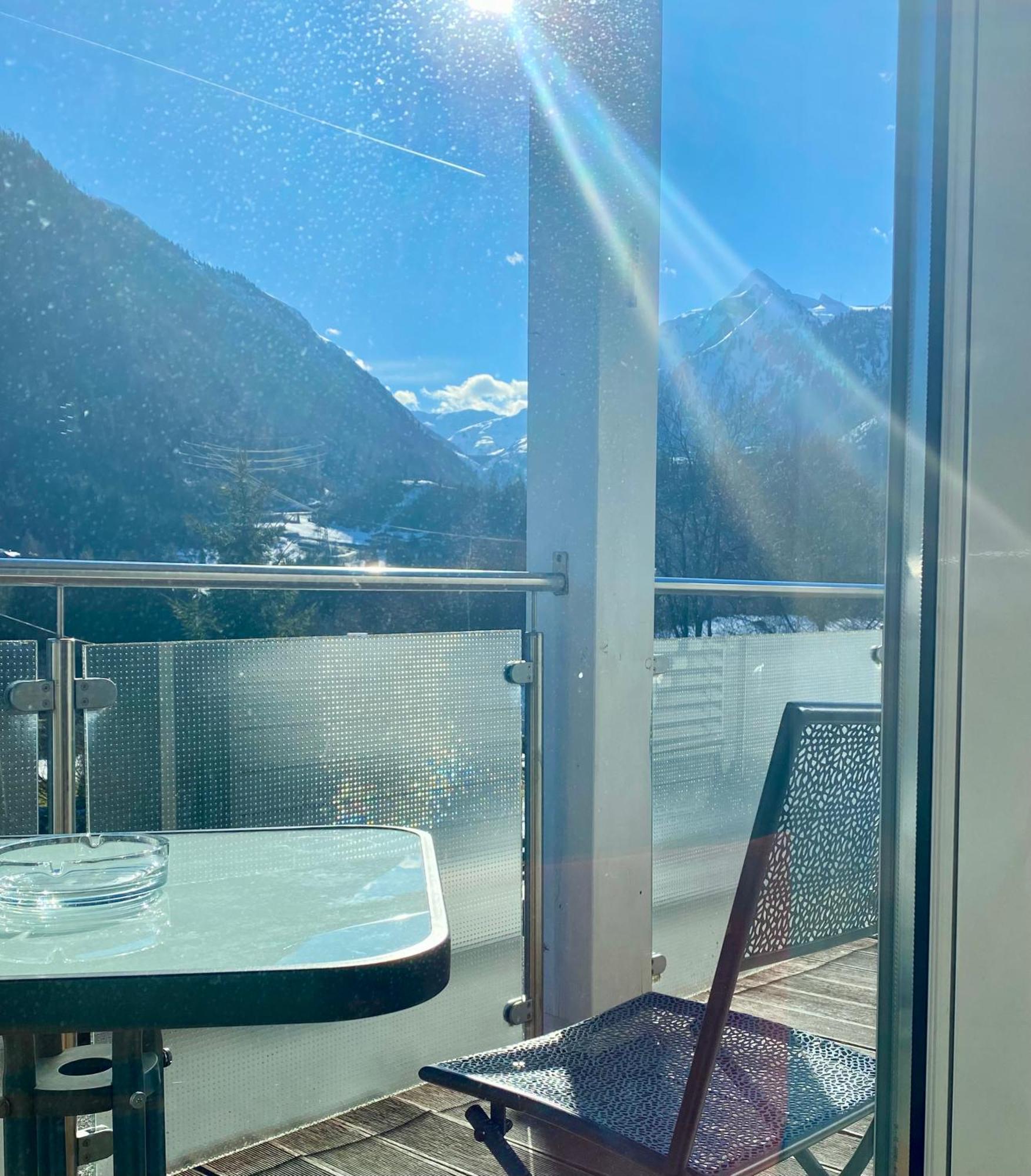Gletscherblick By Jara *