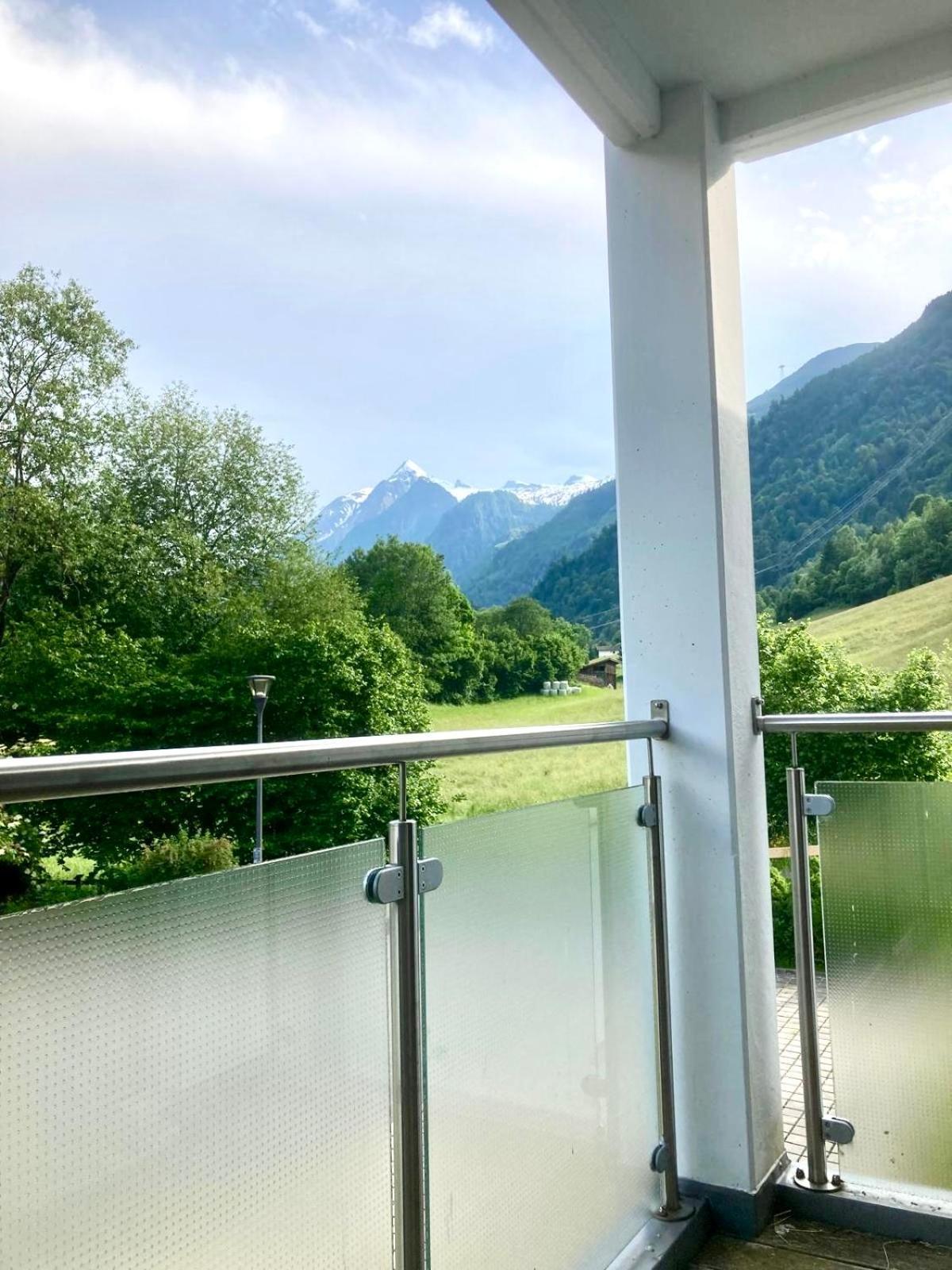 Gletscherblick By Jara *